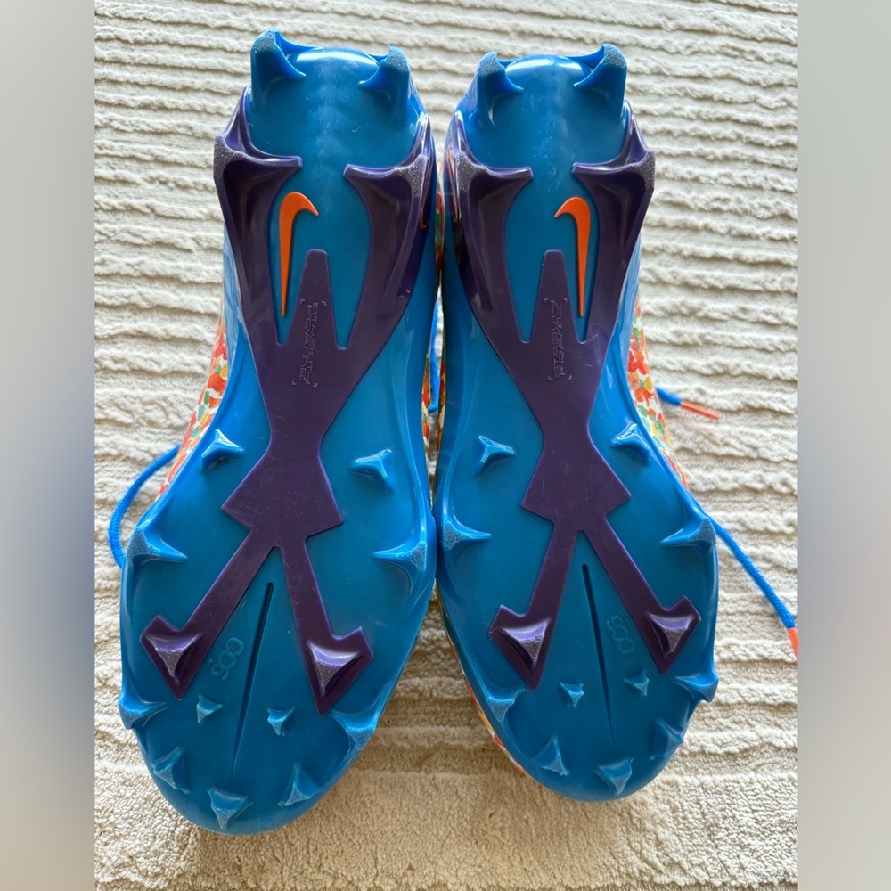 Nike LeBron IV Menace 3 ”Fruity Pebbles” football cleats - Picture 7 of 11
